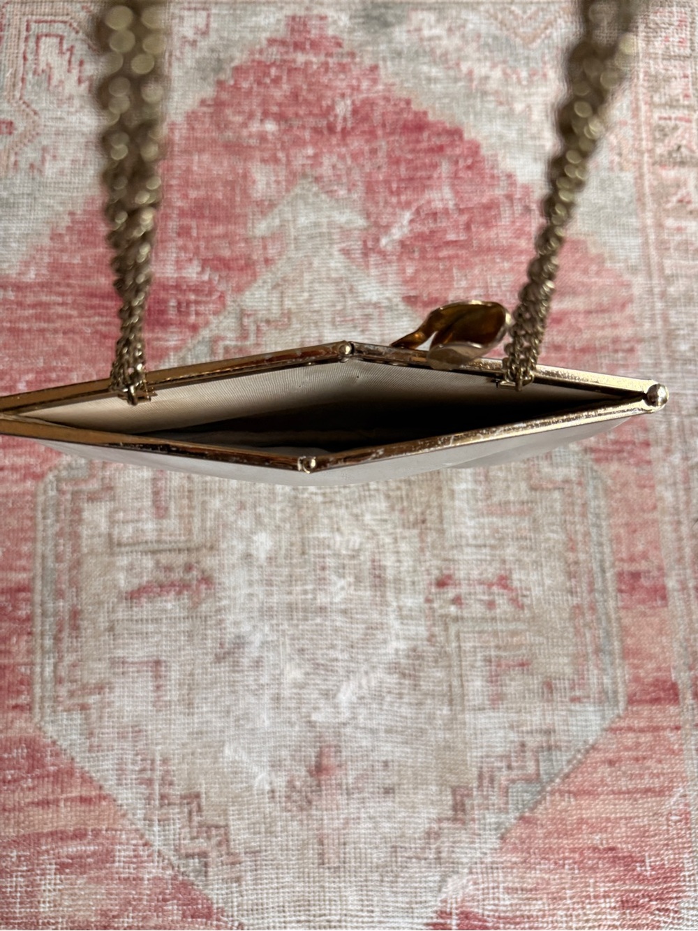 Vintage White Leather Evening Clutch with Gold Chain - Picture 3 of 3